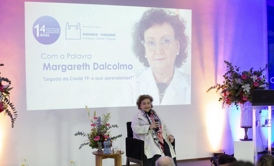 No Parque Tecnológico da Saúde, Margareth Dalcolmo reitera importância da vacinação