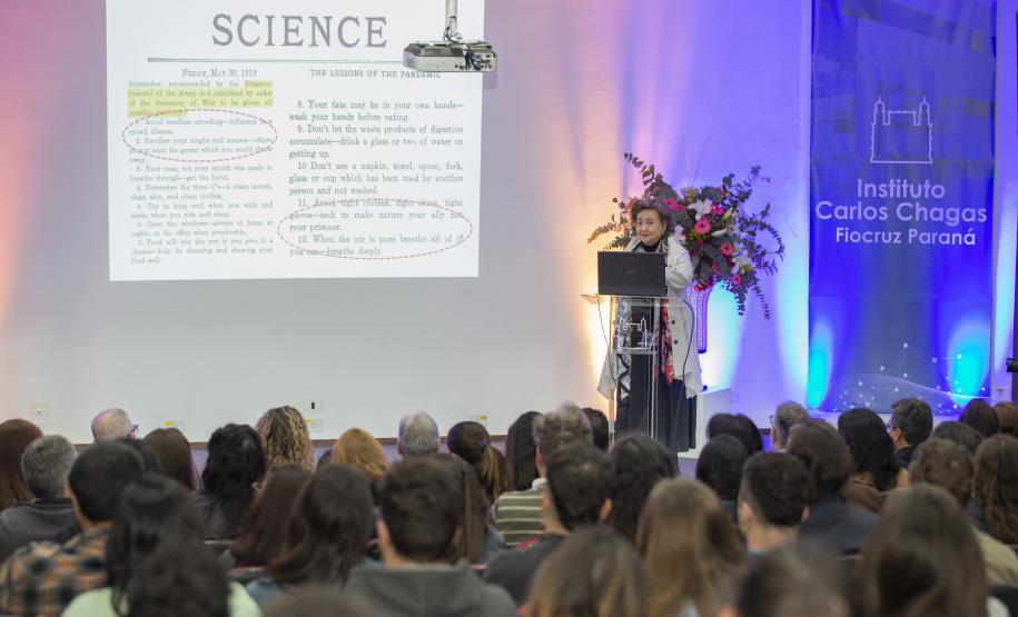 No Parque Tecnológico da Saúde, Margareth Dalcolmo reitera importância da vacinação