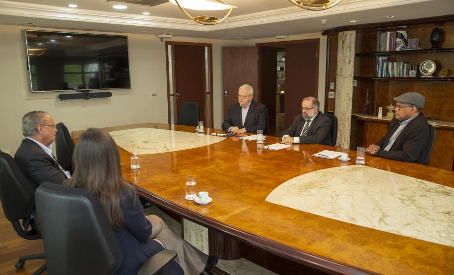 Tecpar, Seti e Fiep fortalecem atuação de parques tecnológicos no Paraná