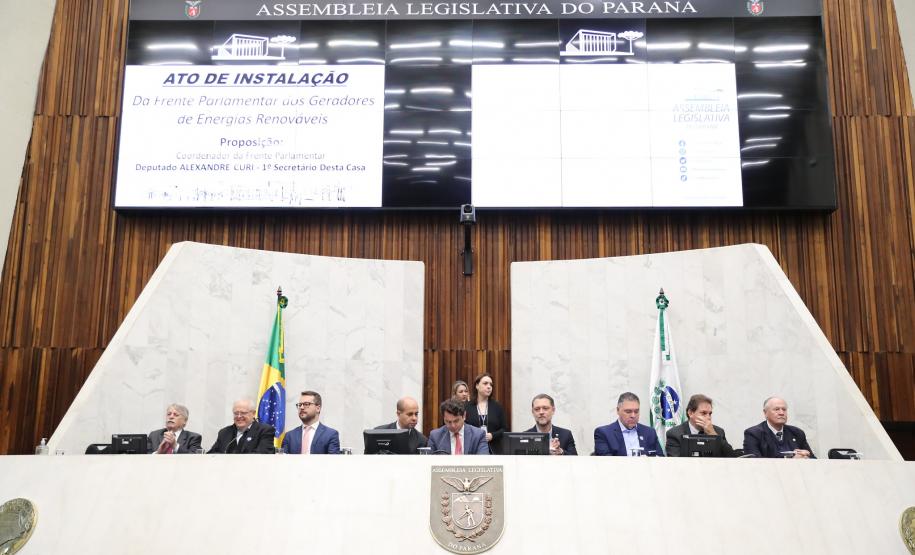 Tecpar participa da instalação da Frente Parlamentar dos Geradores de Energia Renováveis