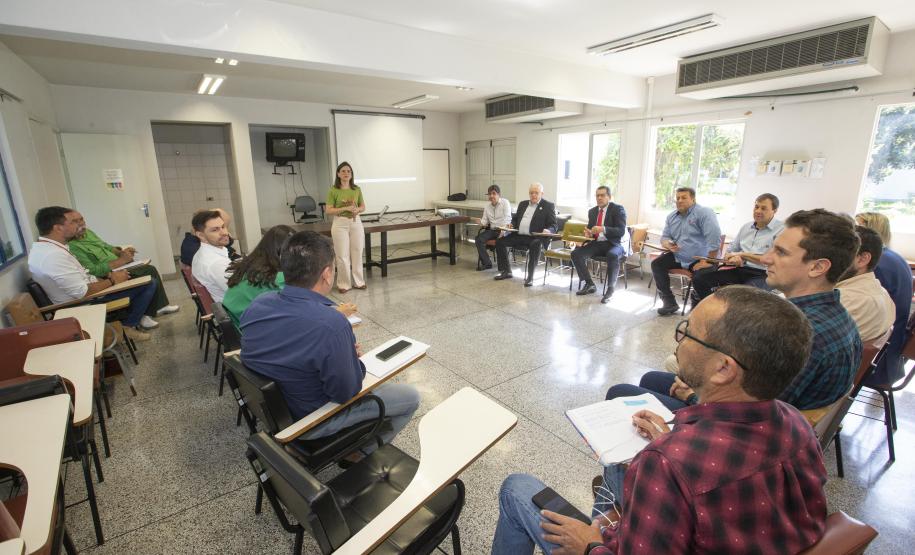 Tecpar sedia, no câmpus Araucária, reunião do AvançAraucária