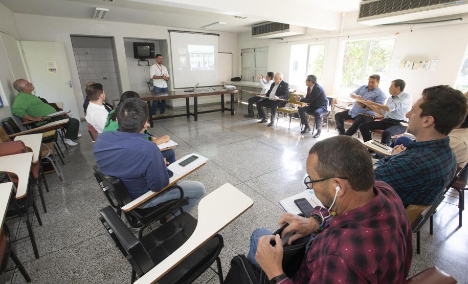 Tecpar sedia, no câmpus Araucária, reunião do AvançAraucária