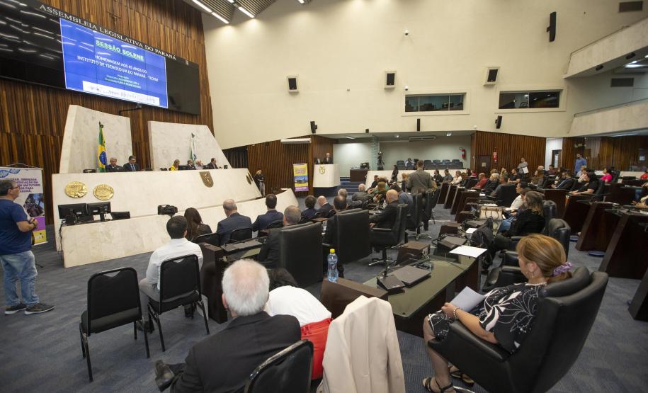 Tecpar recebe homenagem da Assembleia Legislativa