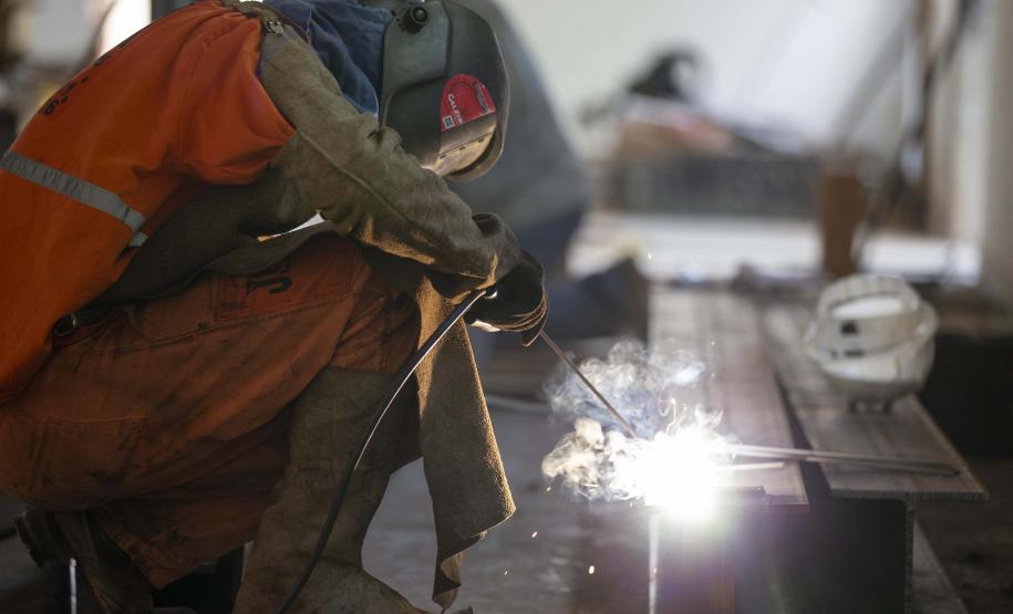 Novo Laboratório de Pesquisa e Produção de Insumos para Diagnósticos Veterinários do Tecpar encerra o ano com 15% de execução.