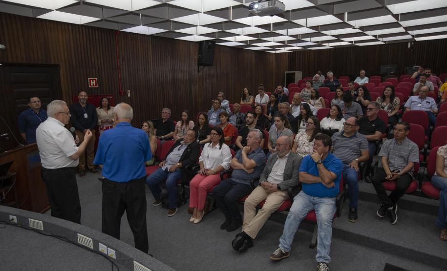 Tecpar realiza palestra sobre hidrogênio renovável para Conselhos Regionais de Química