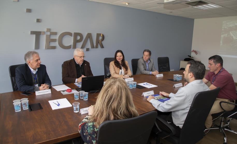 Tecpar concede primeira certificação para laboratório veterinário