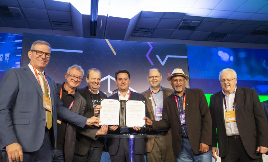 Assiantura Tecpar e Sebrae-PR