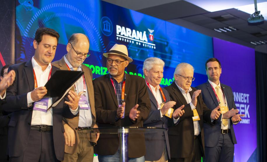 Assinatura Tecpar e Sebrae-PR