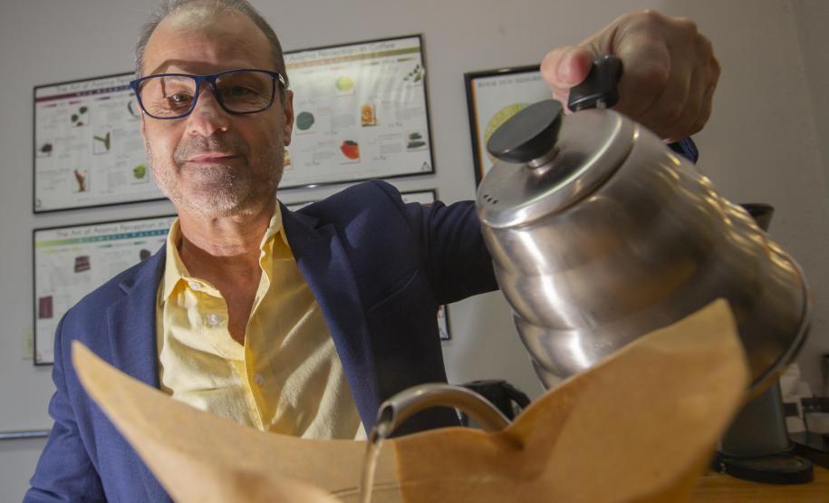 Com apoio do Tecpar, empreendedores vão produzir água para cafés especiais