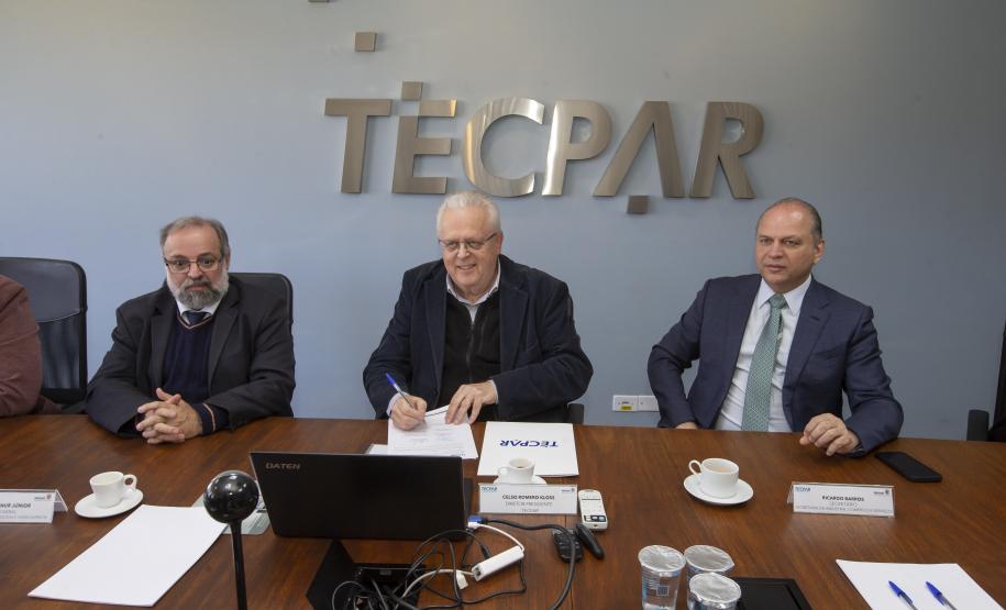 Tecpar assina contrato para obras de infraestrutura de parque tecnológico em Maringá