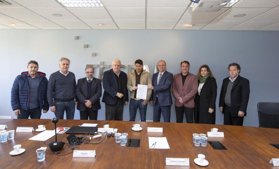 Tecpar assina contrato para obras de infraestrutura de parque tecnológico em Maringá