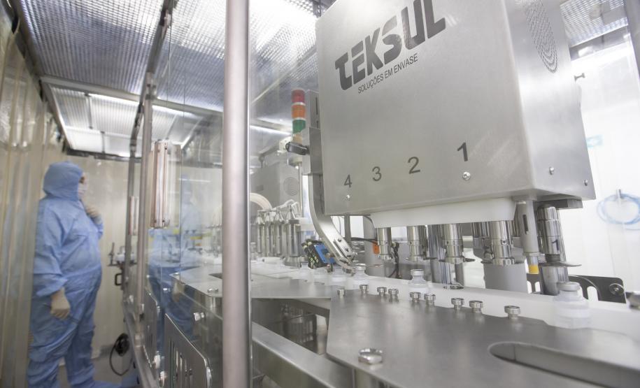 Tecpar moderniza laboratório de vacina antirrábica para ampliar capacidade de produção