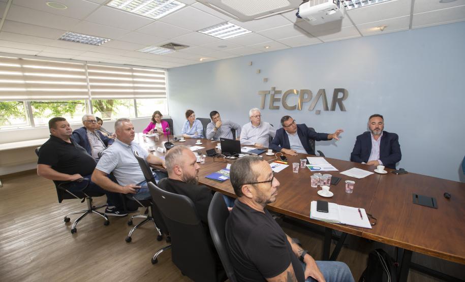 Tecpar recebe comitiva da Prefeitura de Araucária para parceria sobre parque tecnológico