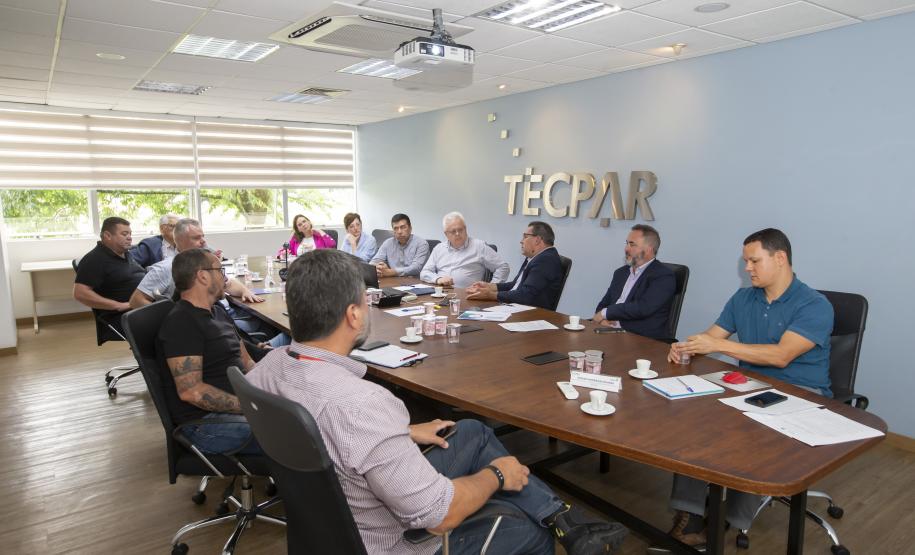 Tecpar recebe comitiva da Prefeitura de Araucária para parceria sobre parque tecnológico