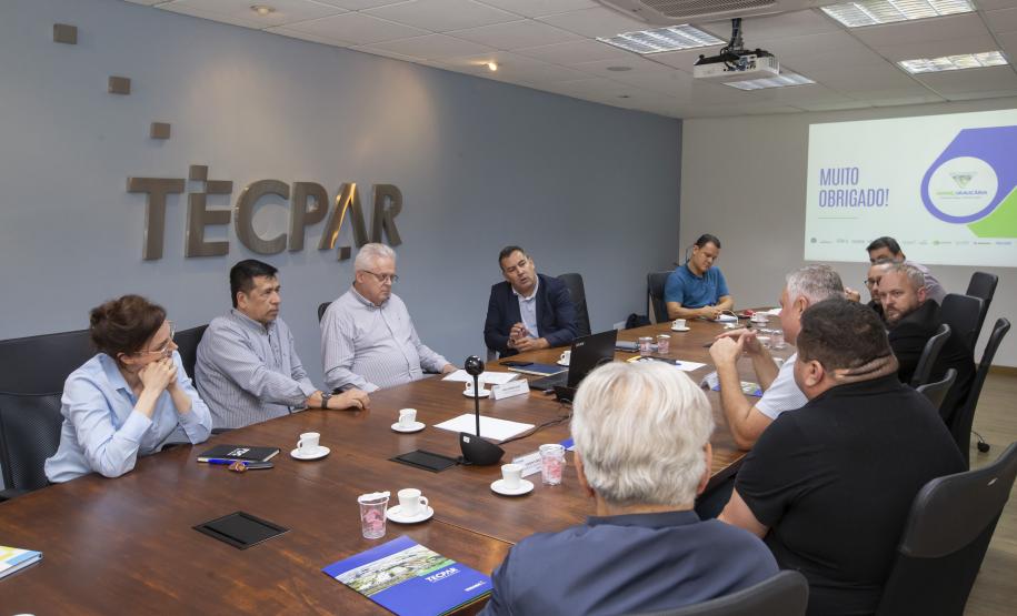 Tecpar recebe comitiva da Prefeitura de Araucária para parceria sobre parque tecnológico