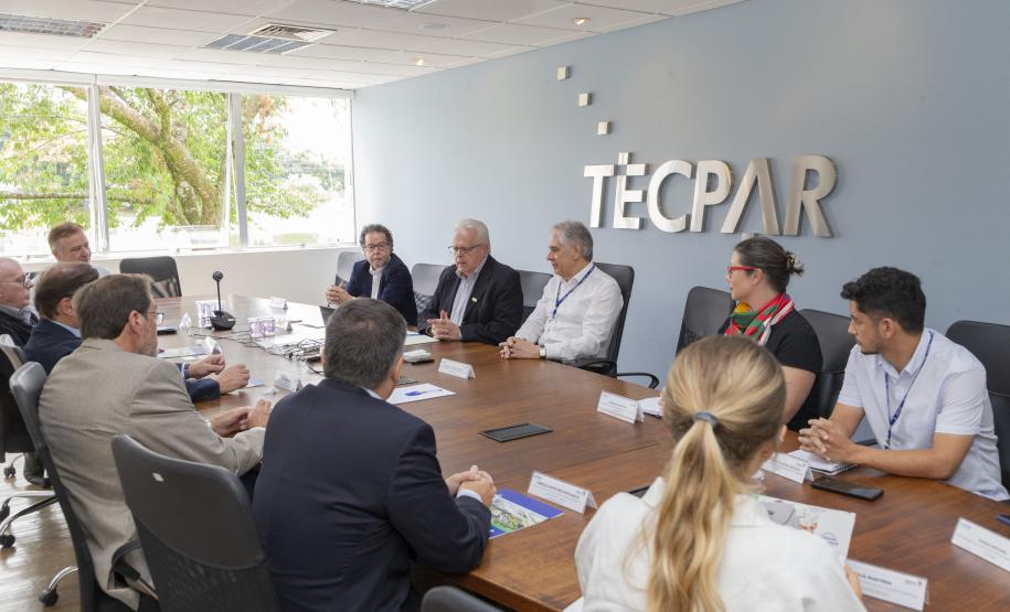 Tecpar recebe visita do CEO global da Biogenesis Bagó