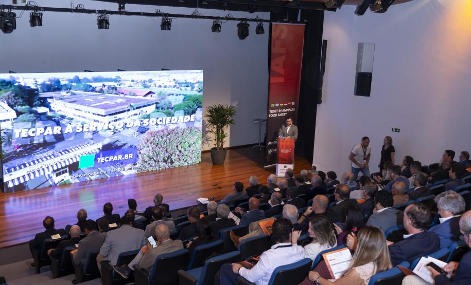 Paraná terá banco de antígenos e vacinas contra febre aftosa para atender todo o País