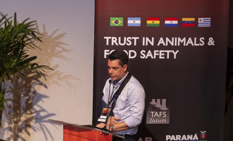 Paraná terá banco de antígenos e vacinas contra febre aftosa para atender todo o País