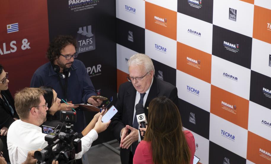 Paraná terá banco de antígenos e vacinas contra febre aftosa para atender todo o País