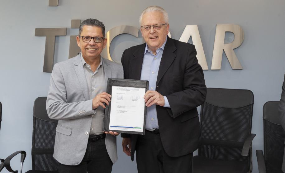 Incorporação de acervo histórico do Tecpar pela UEPG