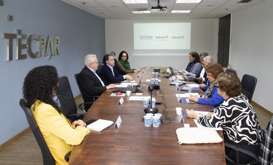 Tecpar recebe comitiva da OPAS