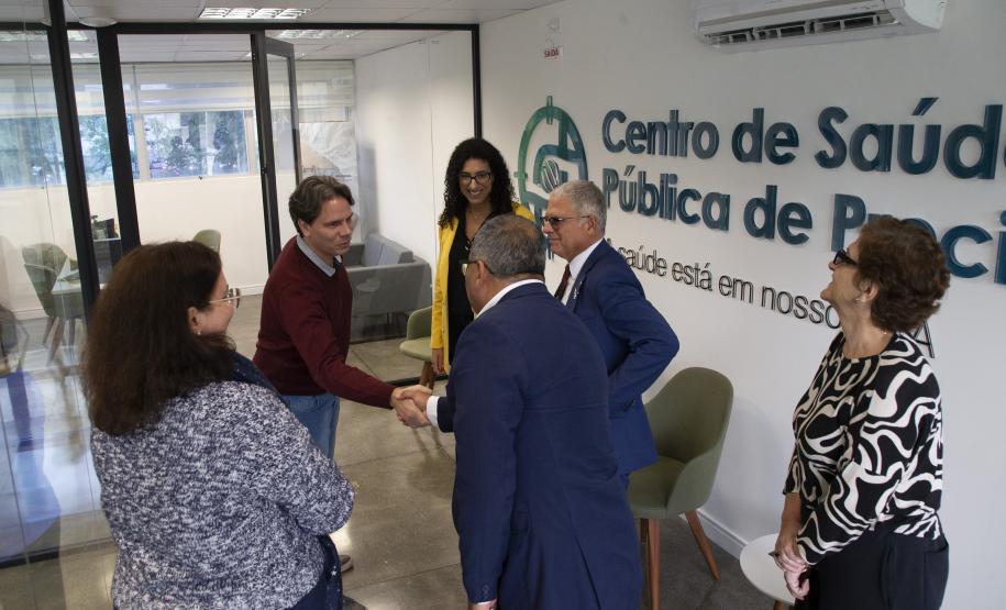 Tecpar recebe comitiva da OPAS