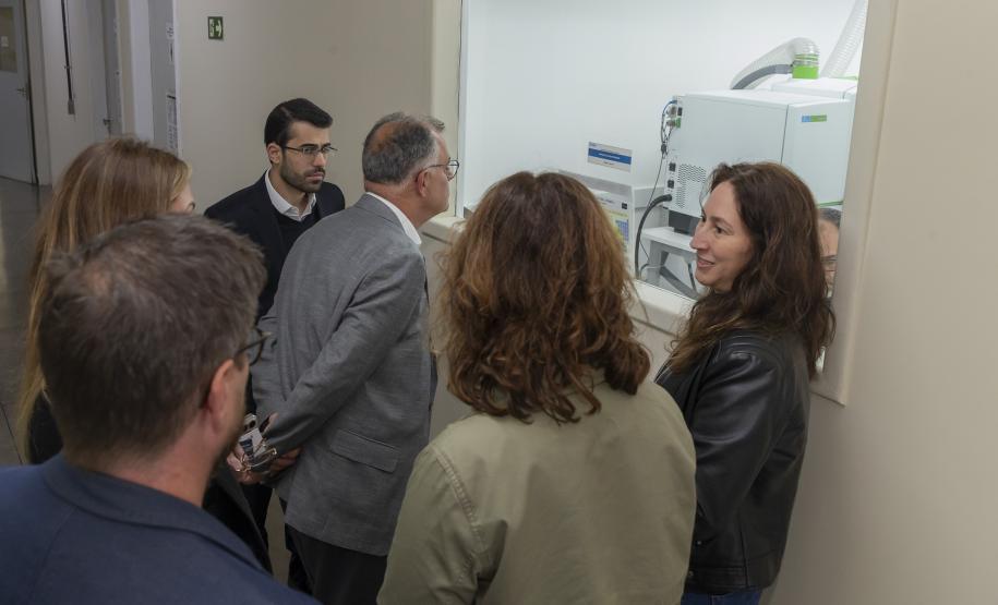 Tecpar recebe comitiva francesa para tratar sobre pesquisas em madeira engenheirada