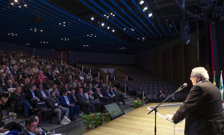 Paraná recebe conferência sobre desafios do setor energético e cenários do mercado