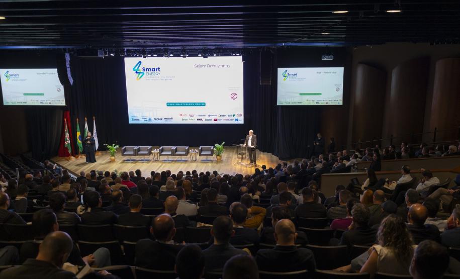 Paraná recebe conferência sobre desafios do setor energético e cenários do mercado