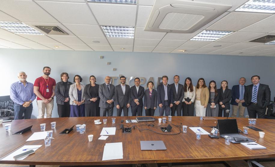 Tecpar e Sinovac iniciam trabalhos para produção de vacinas para o SUS no Paraná