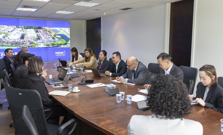 Tecpar e Sinovac iniciam trabalhos para produção de vacinas para o SUS no Paraná