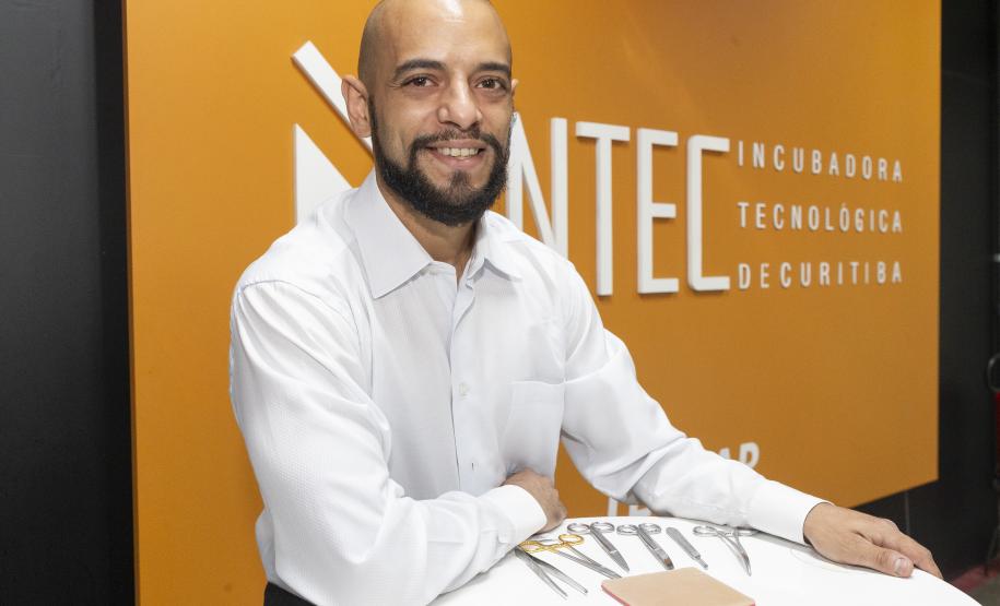 Incubada pelo Tecpar, startup produz pele artificial para simular cirurgias veterinárias