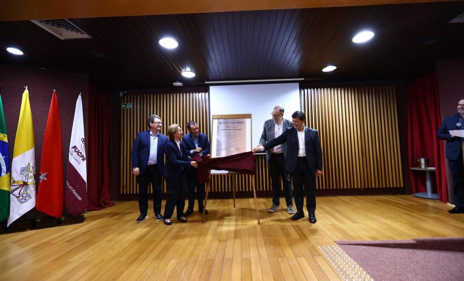 Tecpar lança pedra fundamental do Centro de Inovação Tecnológica de Londrina