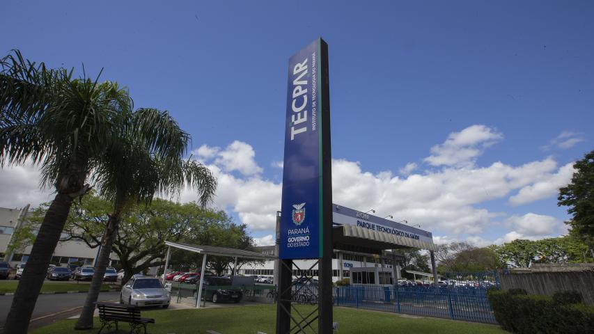 Fachada do Tecpar - câmpus CIC